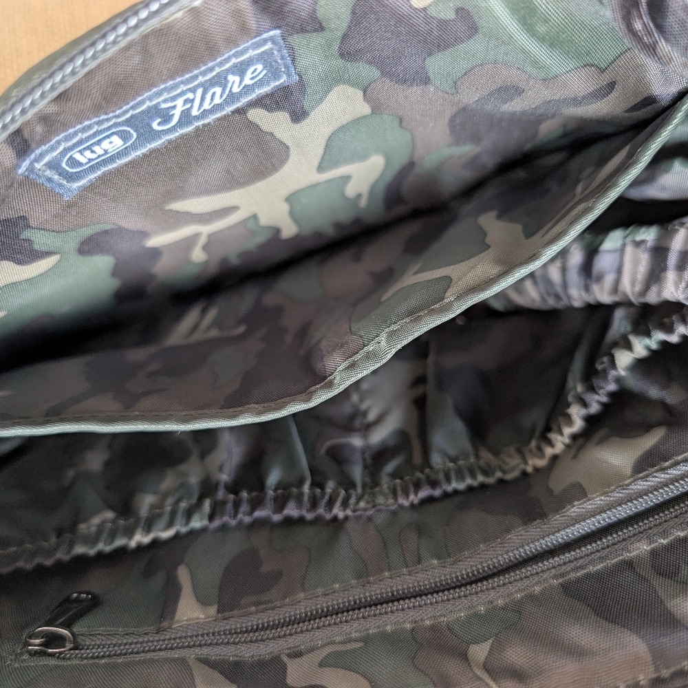 Lug Flare Crossbody Bag - Picture 7 of 11